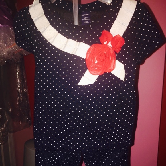 Other - ❗️Price Drop❗️Gap outfit